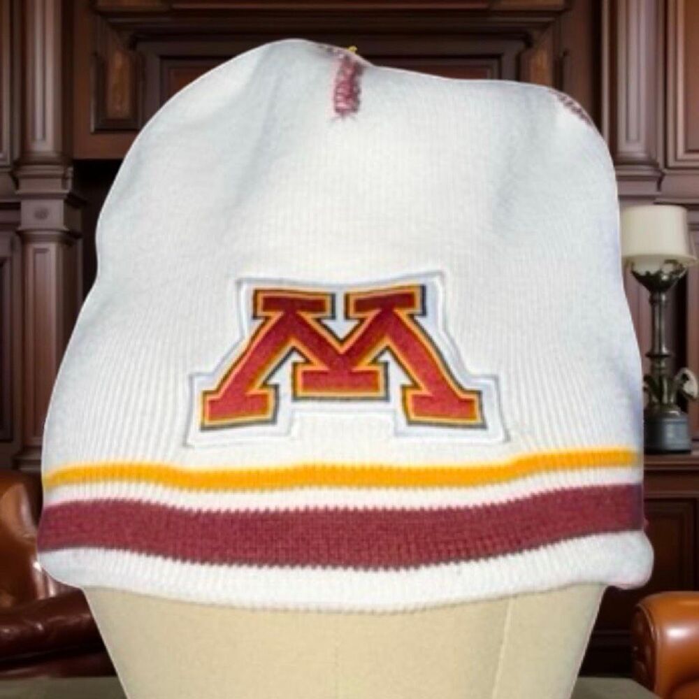 Minnesota Golden Gophers Logo Reversable Gopher Mascot Kniy Beanie Skull Cap